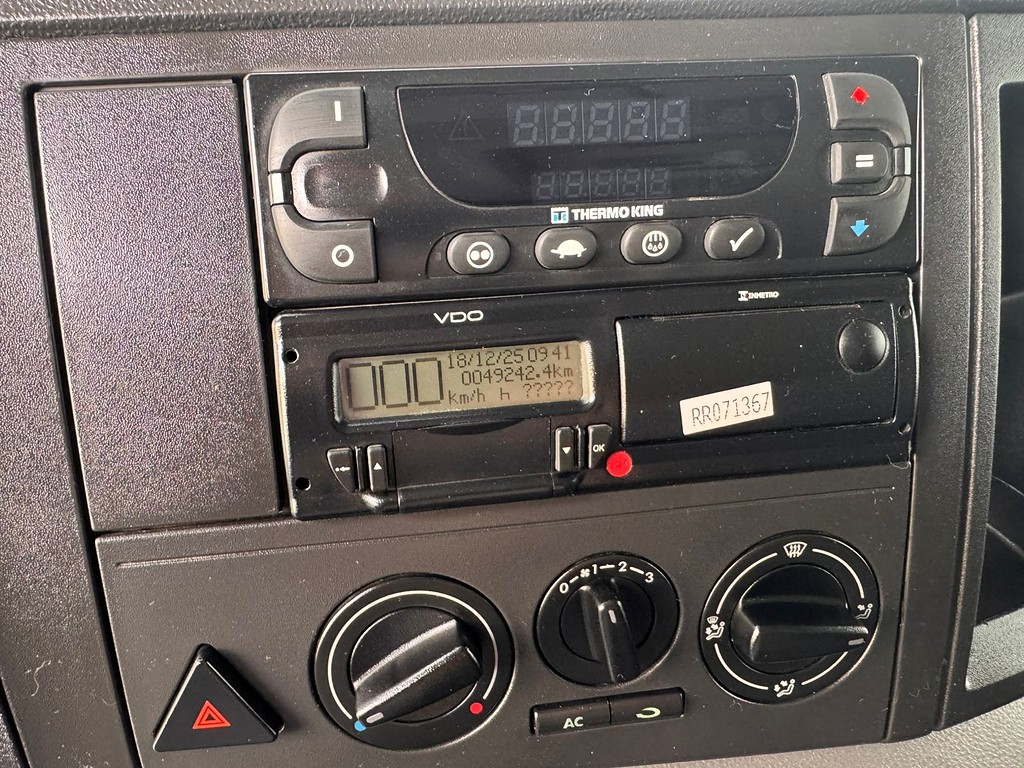 Caminhão VOLKSWAGEN VW 26260 Baú Refrigerado ANO 2024 de Comovel Veículos em São Paulo