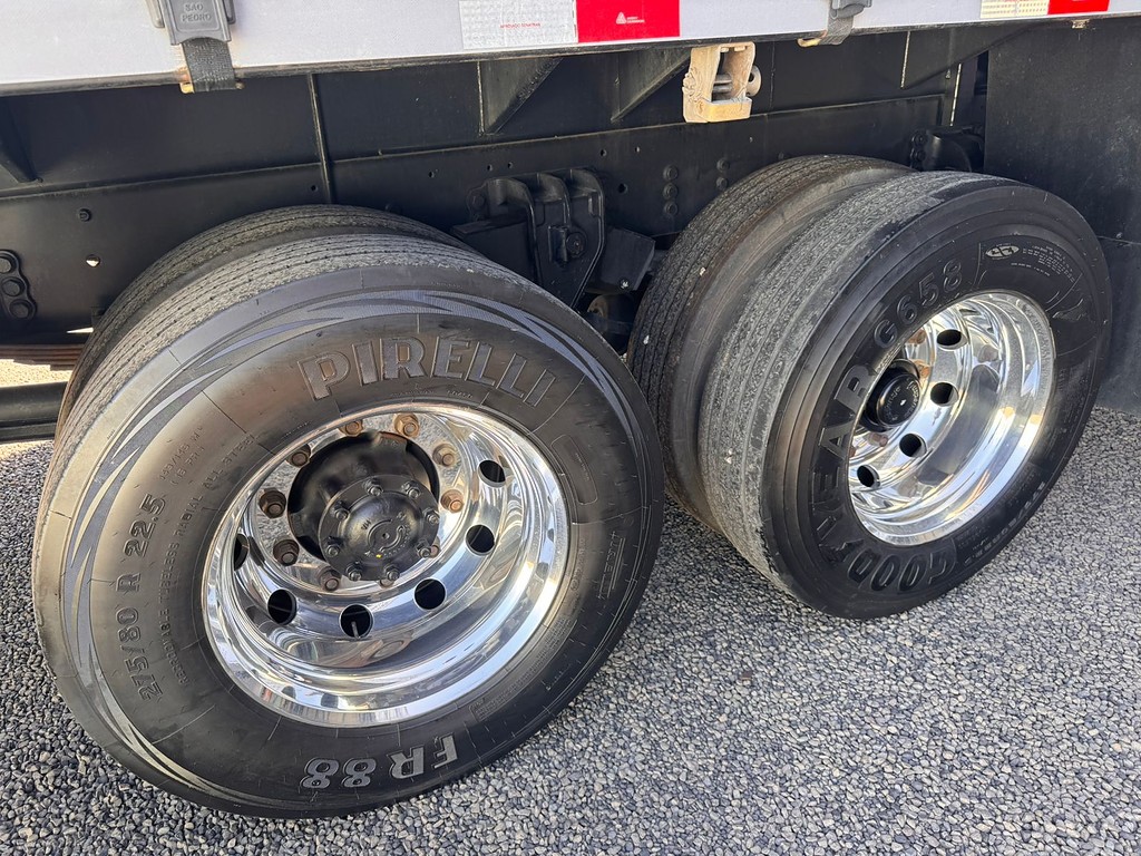 Caminhão VOLKSWAGEN VW 26260 Baú Sider ANO 2025 de Comovel Veículos em São Paulo