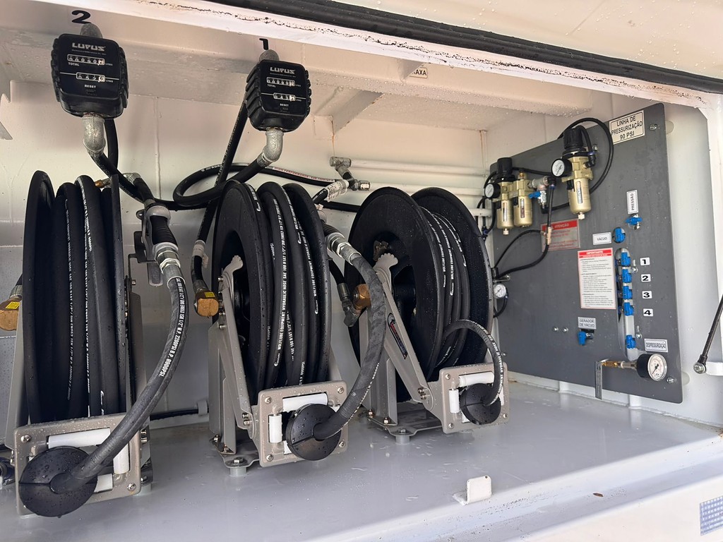 Caminhão VOLKSWAGEN VW 26280 Comboio ANO 2023 de Comovel Veículos em São Paulo