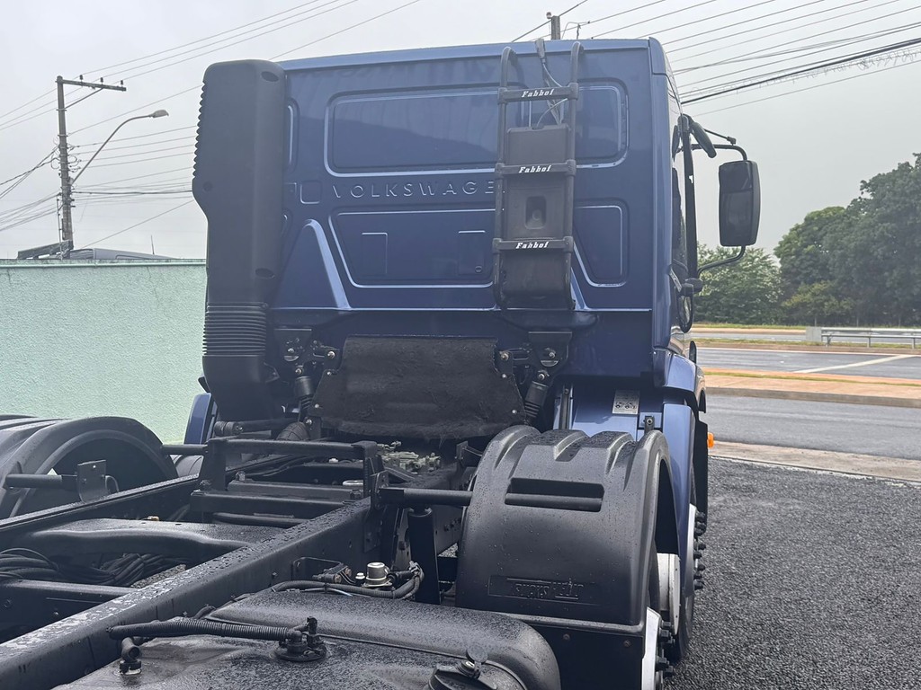 Caminhão VOLKSWAGEN VW 24280 Chassis ANO 2023 de Comovel Veículos em São Paulo