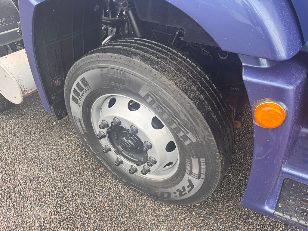 Caminhão VOLKSWAGEN VW 24280 Chassis ANO 2023 de Comovel Veículos em São Paulo