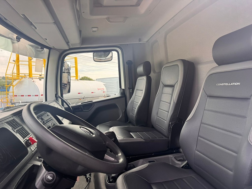 Caminhão VOLKSWAGEN VW 14220 Comboio ANO 2024 de Comovel Veículos em São Paulo