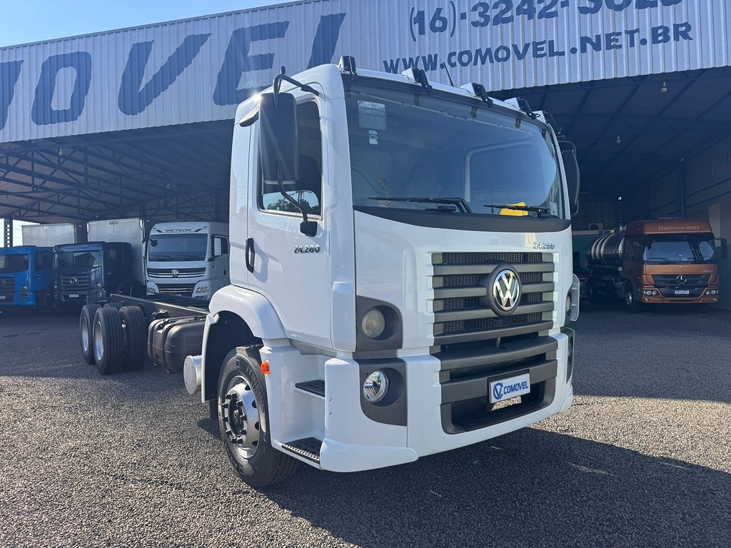 Caminhão VOLKSWAGEN VW 24280 Aves Vivas ANO 2023 de Comovel Veículos em São Paulo