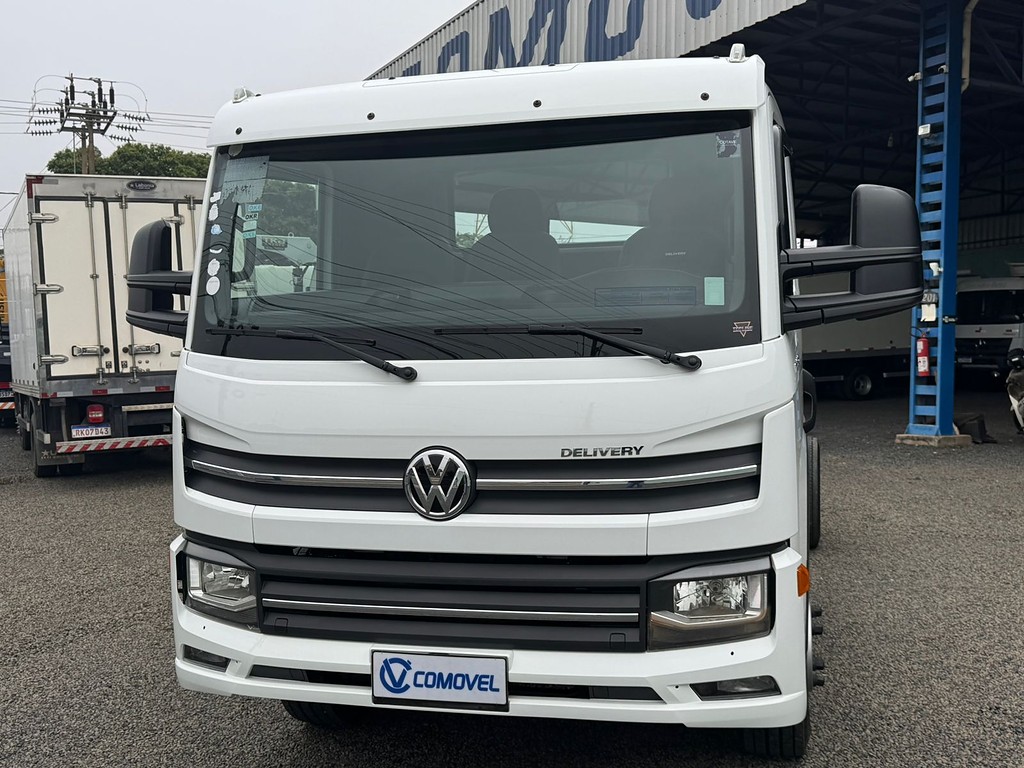 Caminhão VOLKSWAGEN VW 11180 Chassis ANO 2023 de Comovel Veículos em São Paulo