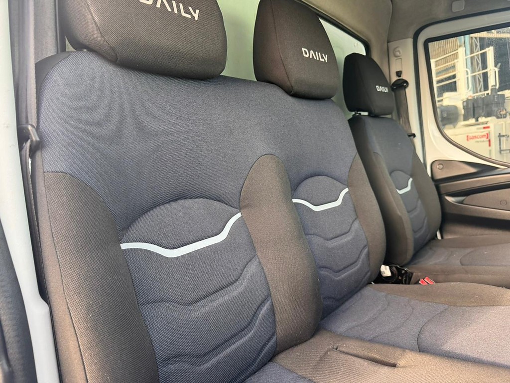 Caminhão IVECO DAILY 65-170 Baú Furgão ANO 2022 de Comovel Veículos em São Paulo