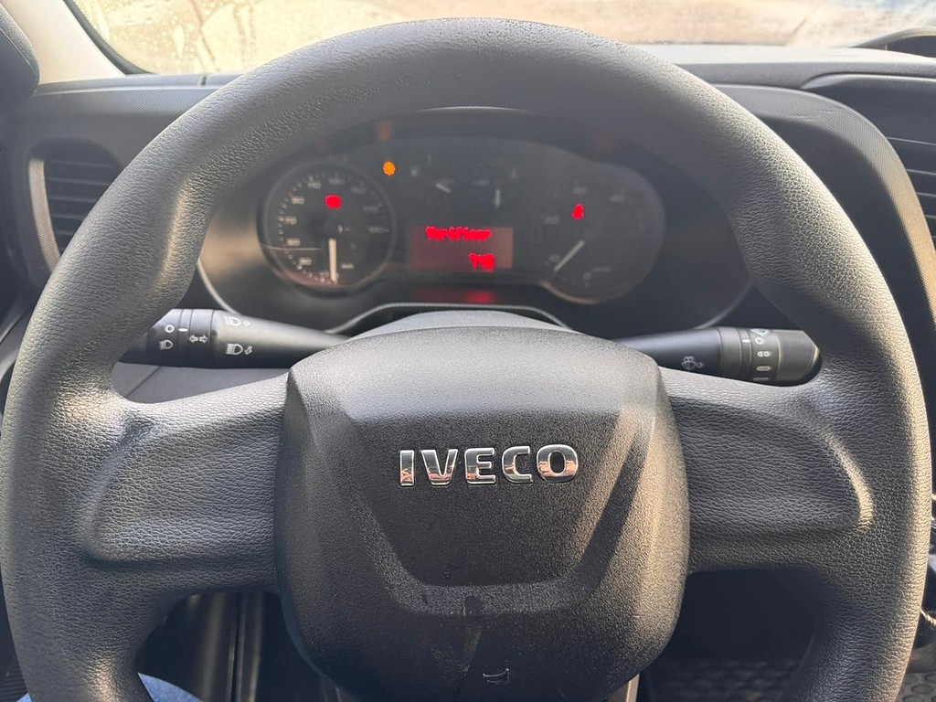 Caminhão IVECO DAILY 65-170 Baú Furgão ANO 2022 de Comovel Veículos em São Paulo
