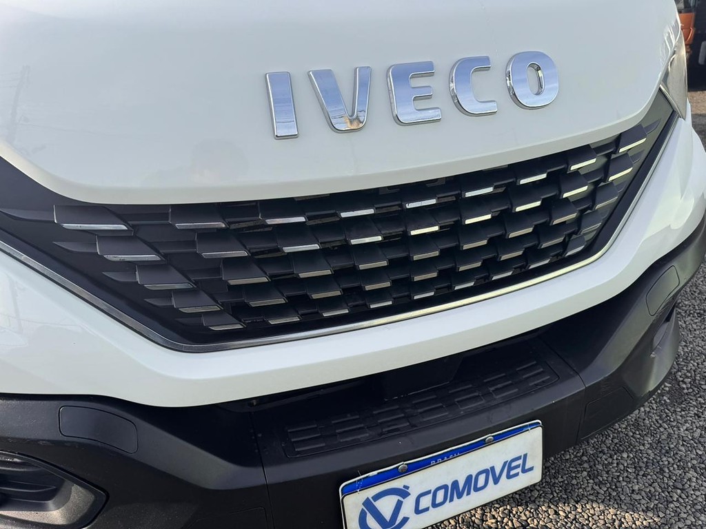 Caminhão IVECO DAILY 65-170 Baú Furgão ANO 2022 de Comovel Veículos em São Paulo