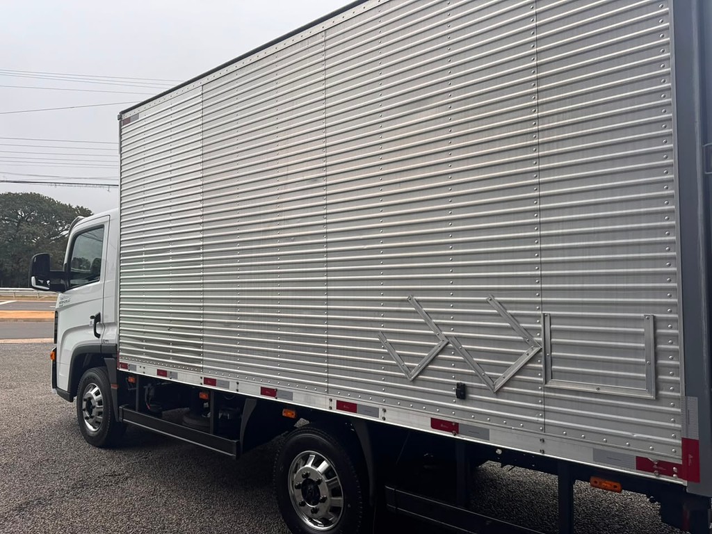 Caminhão VOLKSWAGEN DELIVERY EXPRESS Baú Furgão ANO 2022 de Comovel Veículos em São Paulo