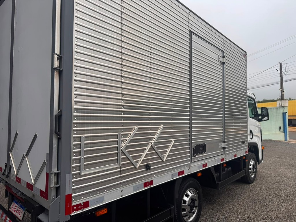 Caminhão VOLKSWAGEN DELIVERY EXPRESS Baú Furgão ANO 2022 de Comovel Veículos em São Paulo