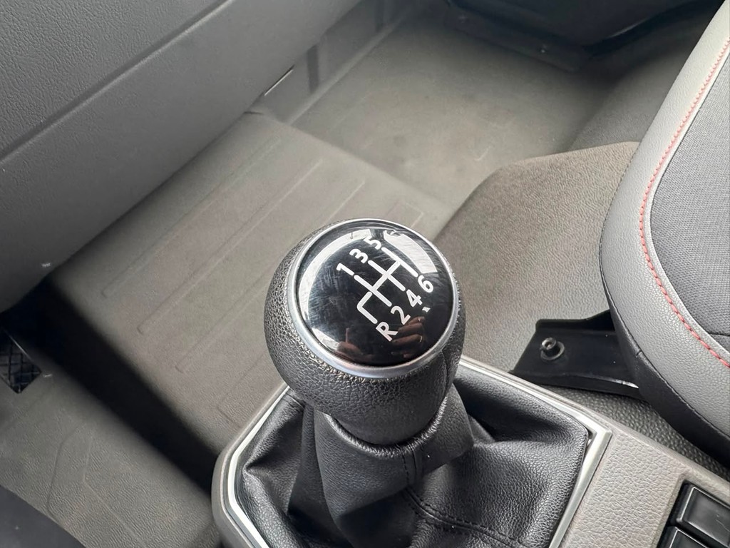 Caminhão VOLKSWAGEN DELIVERY EXPRESS Baú Furgão ANO 2022 de Comovel Veículos em São Paulo
