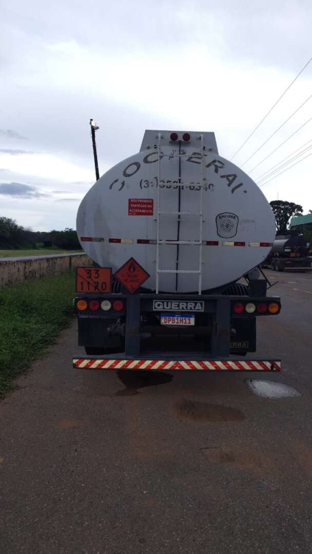 Carreta BITREM TANQUE AÇO Guerra ANO 2009 4 Eixos de Venda Truck Anúncios Paraopeba MG na Minas Gerais