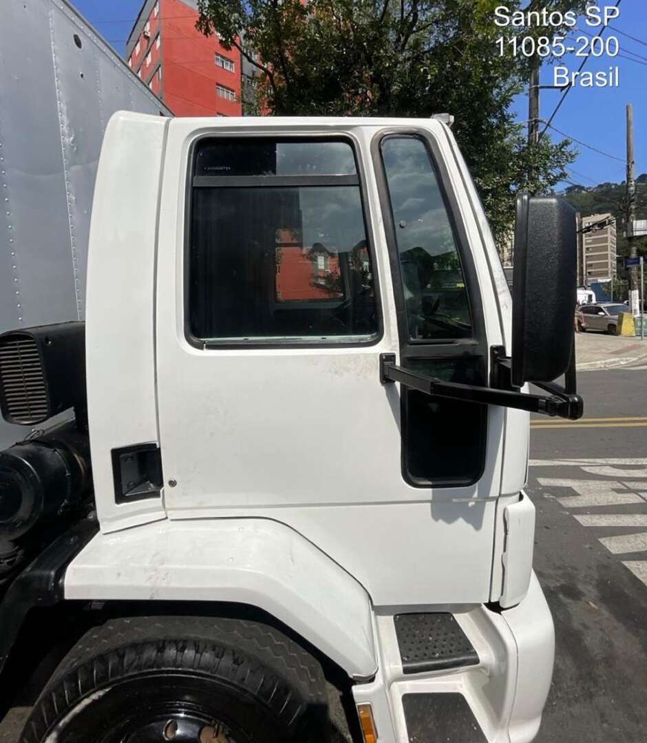 Caminhão FORD CARGO 1317 Baú Furgão ANO 2009 de Venda Truck Anúncios Santos SP em São Paulo