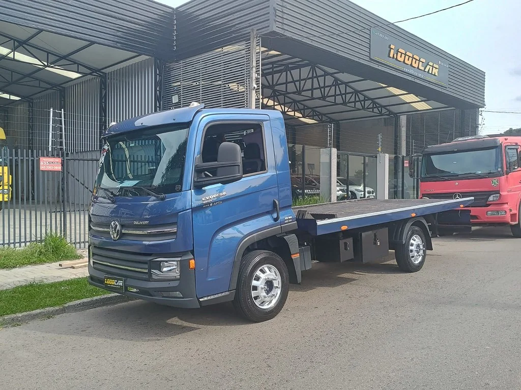 Caminhão VOLKSWAGEN DELIVERY EXPRESS Plataforma Guincho ANO 2020 de 1.000CAR Curitiba no Paraná
