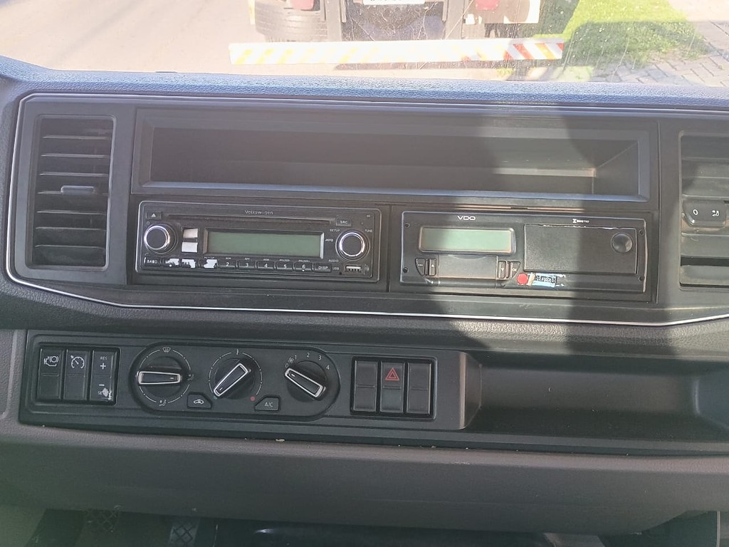 Caminhão VOLKSWAGEN VW 11180 Chassis ANO 2021 de 1.000CAR Curitiba no Paraná