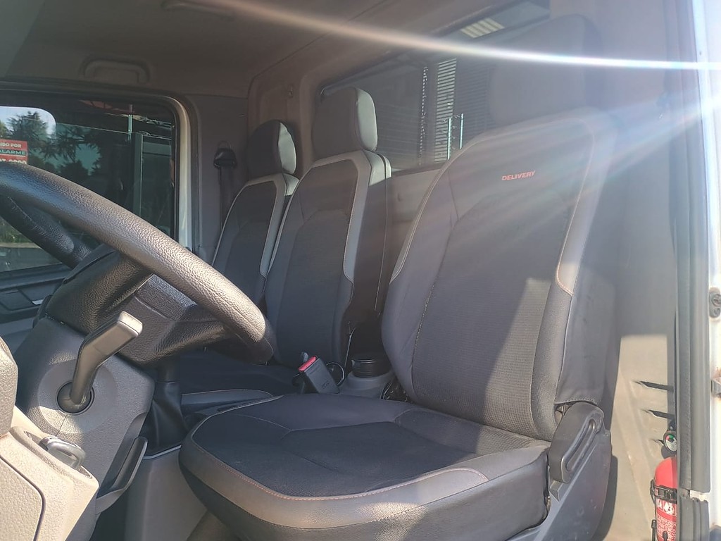 Caminhão VOLKSWAGEN VW 11180 Chassis ANO 2021 de 1.000CAR Curitiba no Paraná