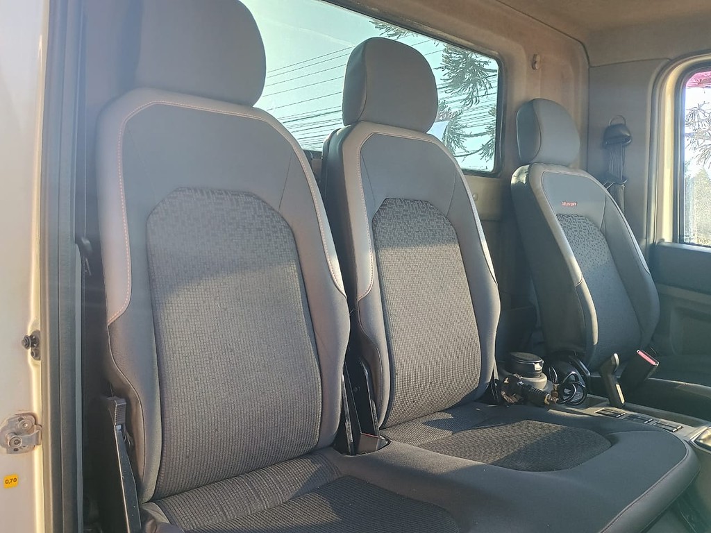 Caminhão VOLKSWAGEN VW 11180 Chassis ANO 2021 de 1.000CAR Curitiba no Paraná