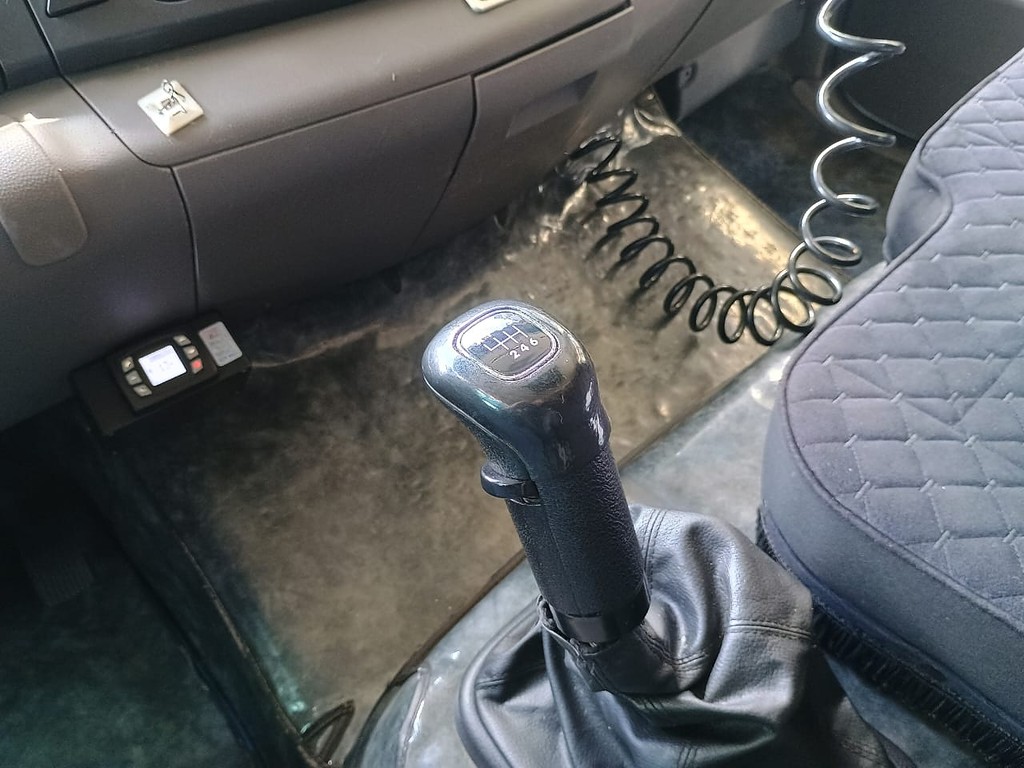 Caminhão VOLKSWAGEN VW 17230 Baú Refrigerado ANO 2020 de 1.000CAR Curitiba no Paraná