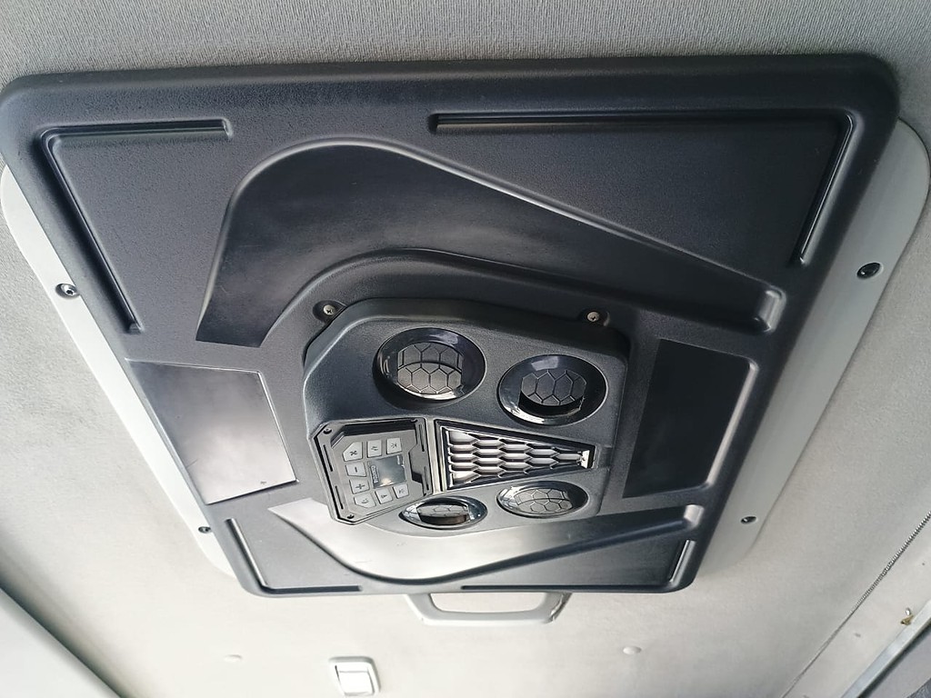 Caminhão VOLKSWAGEN VW 17230 Baú Refrigerado ANO 2020 de 1.000CAR Curitiba no Paraná