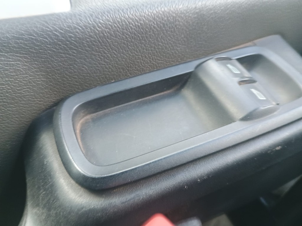 Caminhão FORD CARGO 1119 Carroceria + cabine suplementar ANO 2019 de 1.000CAR Curitiba no Paraná