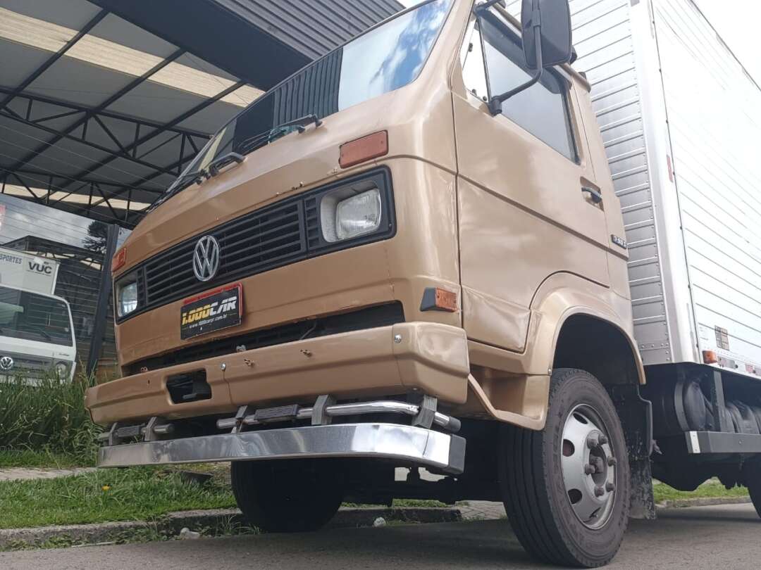 Caminhão VOLKSWAGEN VW 790 Baú Furgão ANO 1990 de 1.000CAR Curitiba no Paraná