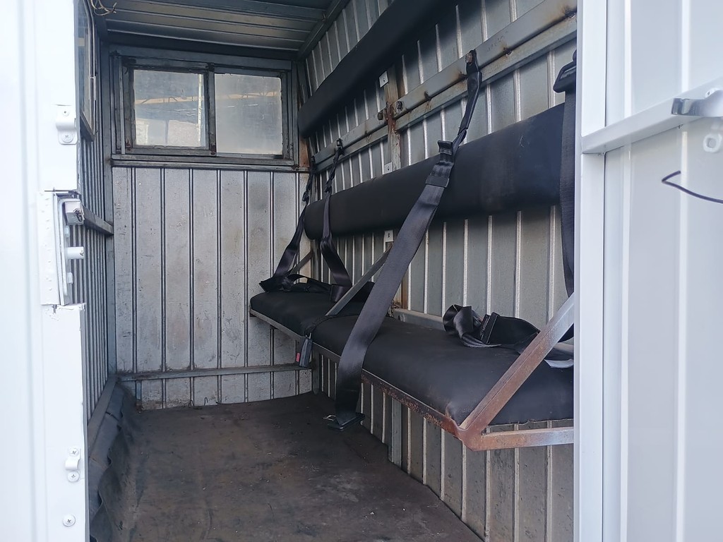 Caminhão FORD CARGO 1119 Carroceria + cabine suplementar ANO 2019 de 1.000CAR Curitiba no Paraná