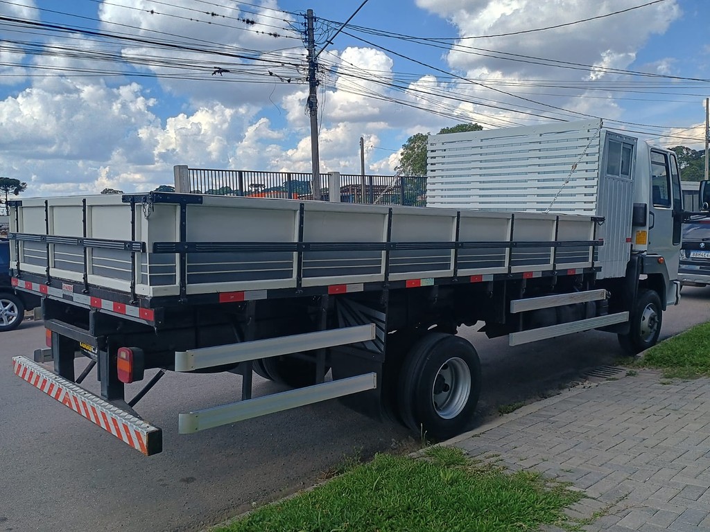 Caminhão FORD CARGO 1119 Carroceria + cabine suplementar ANO 2019 de 1.000CAR Curitiba no Paraná