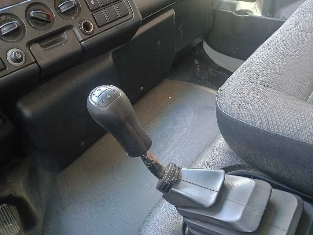 Caminhão FORD CARGO 1119 Carroceria + cabine suplementar ANO 2019 de 1.000CAR Curitiba no Paraná