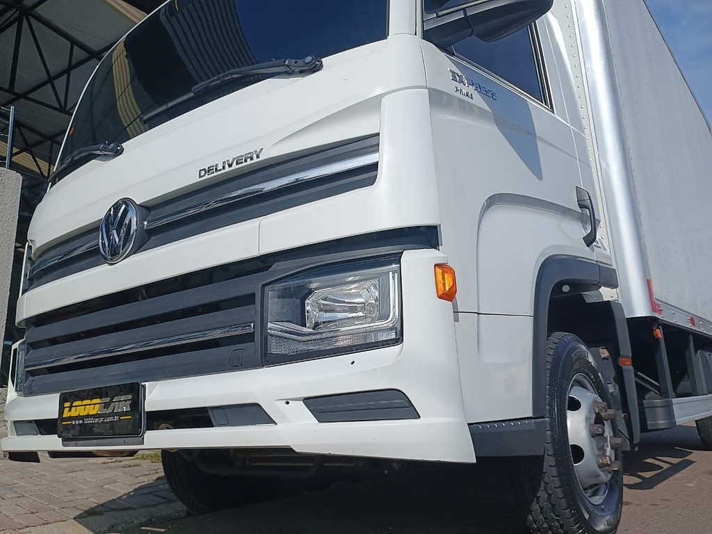 Caminhão VOLKSWAGEN DELIVERY EXPRESS Baú Furgão ANO 2023 de 1.000CAR Curitiba no Paraná