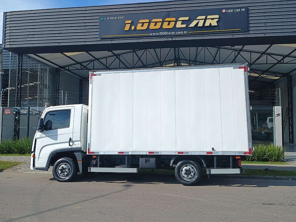 Caminhão VOLKSWAGEN DELIVERY EXPRESS Baú Furgão ANO 2023 de 1.000CAR Curitiba no Paraná