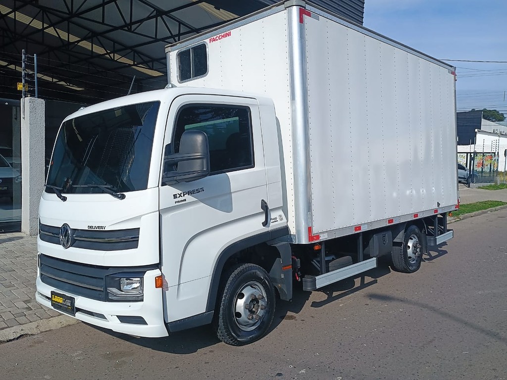 Caminhão VOLKSWAGEN DELIVERY EXPRESS Baú Furgão ANO 2023 de 1.000CAR Curitiba no Paraná