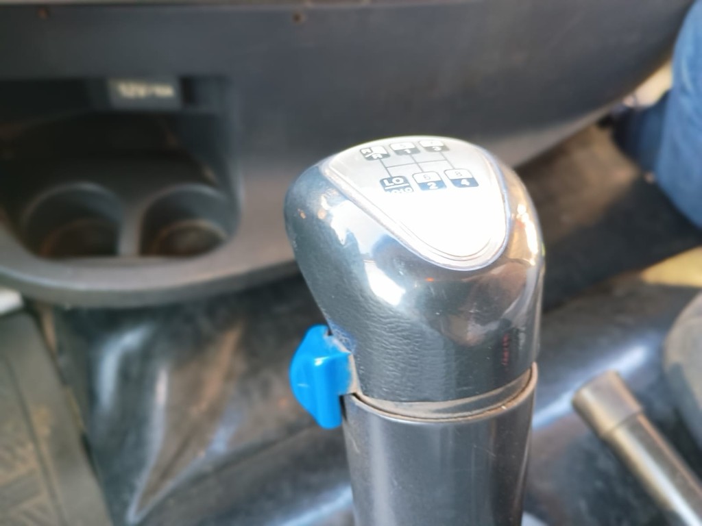 Caminhão VOLVO VM 270 Guincho Munck ANO 2013 de 1.000CAR Curitiba no Paraná