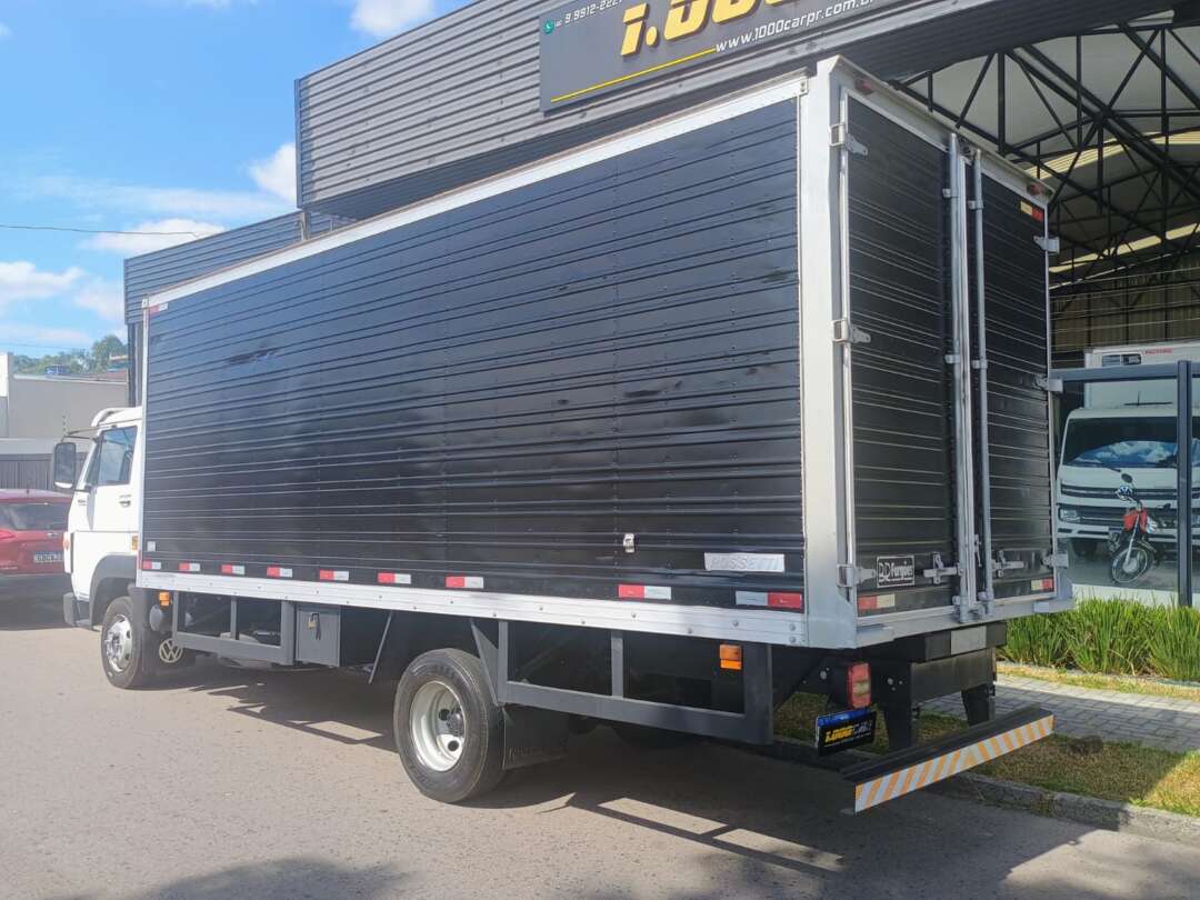 Caminhão VOLKSWAGEN VW 10160 Baú Furgão ANO 14 de 1.000CAR Curitiba no Paraná