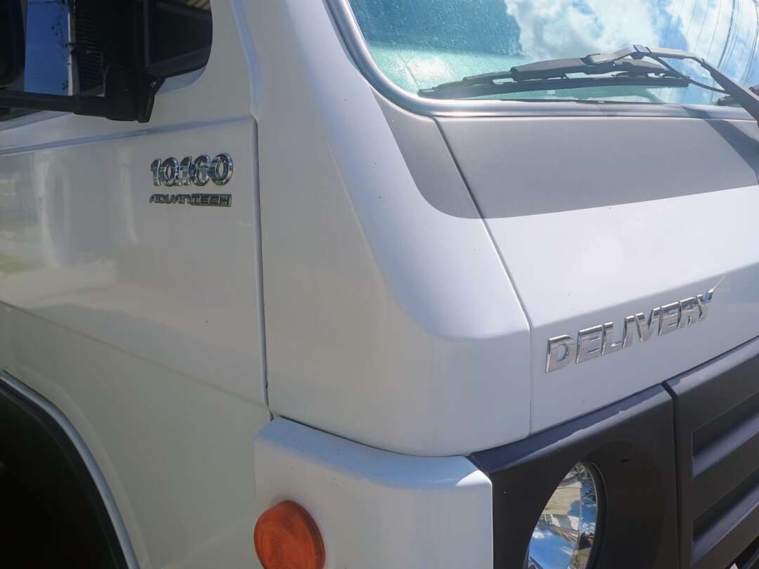 Caminhão VOLKSWAGEN VW 10160 Baú Furgão ANO 14 de 1.000CAR Curitiba no Paraná