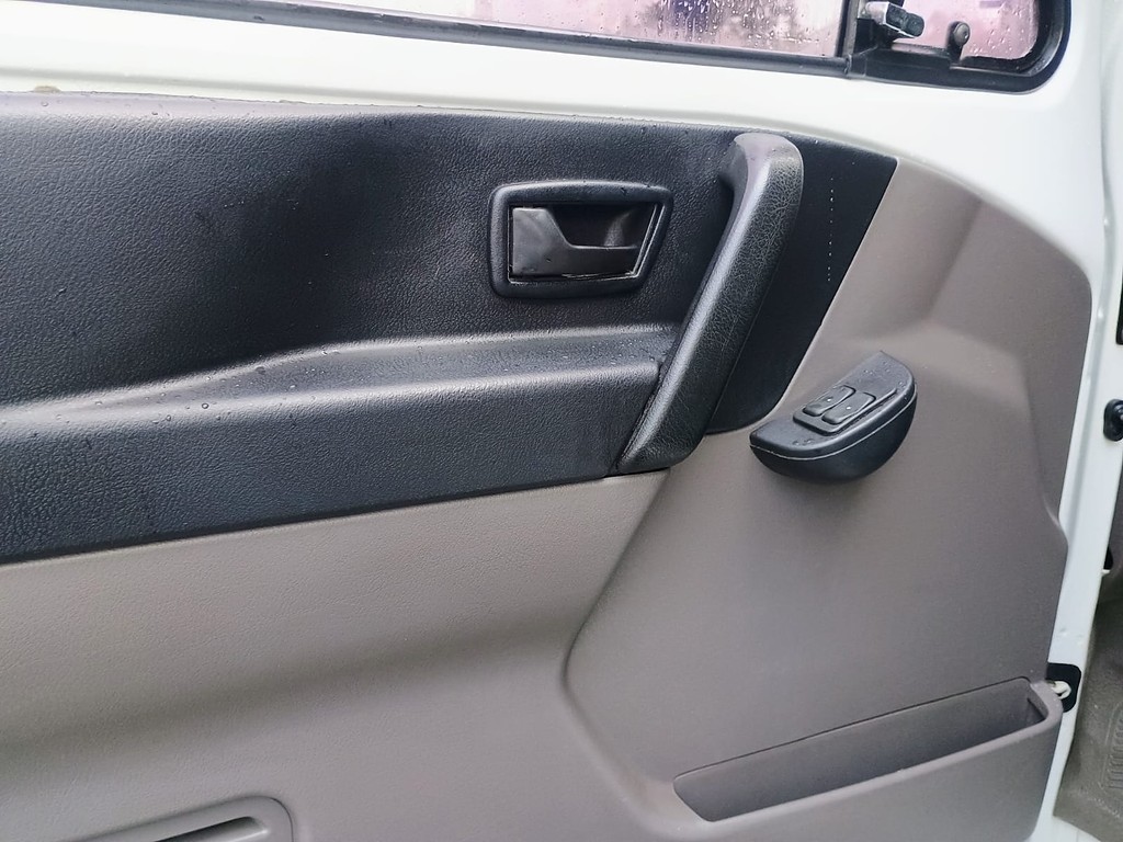 Caminhão VOLKSWAGEN VW 10160 Baú Refrigerado ANO 2016 de 1.000CAR Curitiba no Paraná
