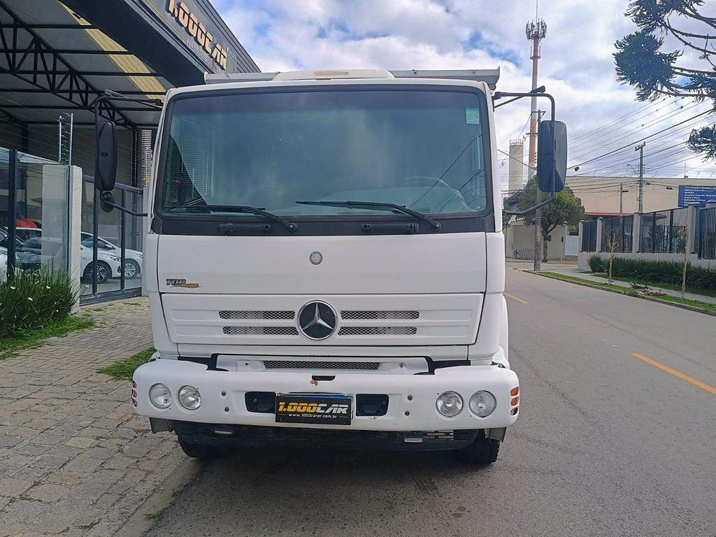 Caminhão MERCEDES BENZ MB 2726 Caçamba Basculante ANO 2010 de 1.000CAR Curitiba no Paraná