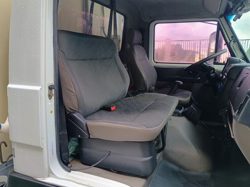 Caminhão VOLKSWAGEN VW 10160 Baú Refrigerado ANO 2016 de 1.000CAR Curitiba no Paraná
