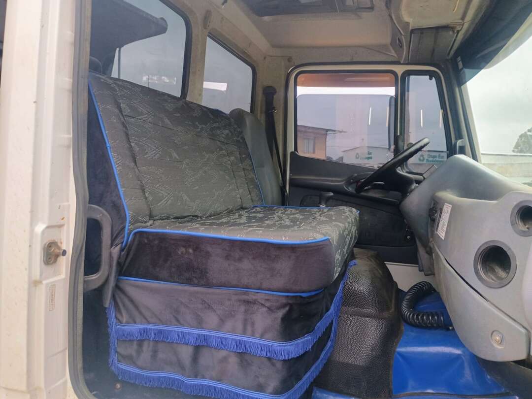 Caminhão MERCEDES BENZ MB 2423 Caçamba Basculante ANO 2005 de 1.000CAR Curitiba no Paraná