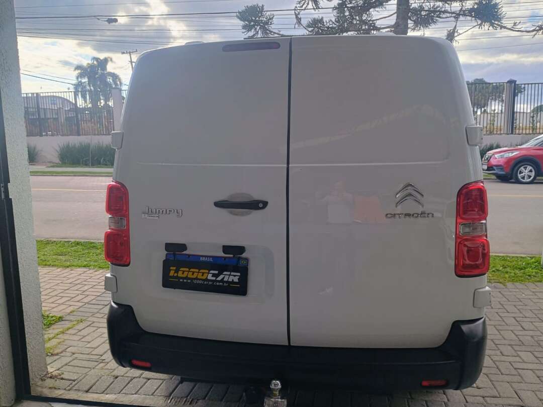 Caminhão ·UTILITÁRIO CITROEN JUMPY FURGÃO 1.6 Baú Furgão ANO 2022 de 1.000CAR Curitiba no Paraná
