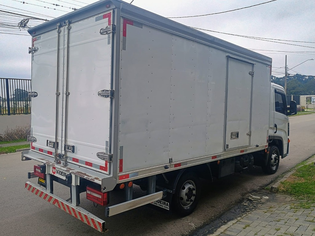 Caminhão VOLKSWAGEN DELIVERY EXPRESS Baú Furgão ANO 2023 de 1.000CAR Curitiba no Paraná