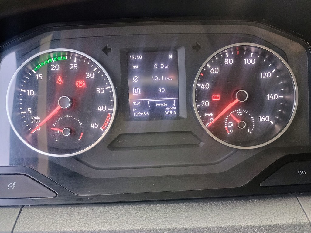 Caminhão VOLKSWAGEN DELIVERY EXPRESS Baú Furgão ANO 2023 de 1.000CAR Curitiba no Paraná