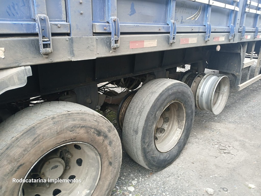 Carreta SEMI-REBOQUE GRANELEIRO Randon ANO 2019 3 Eixos de Rodocatarina Implementos LTDA na Santa Catarina
