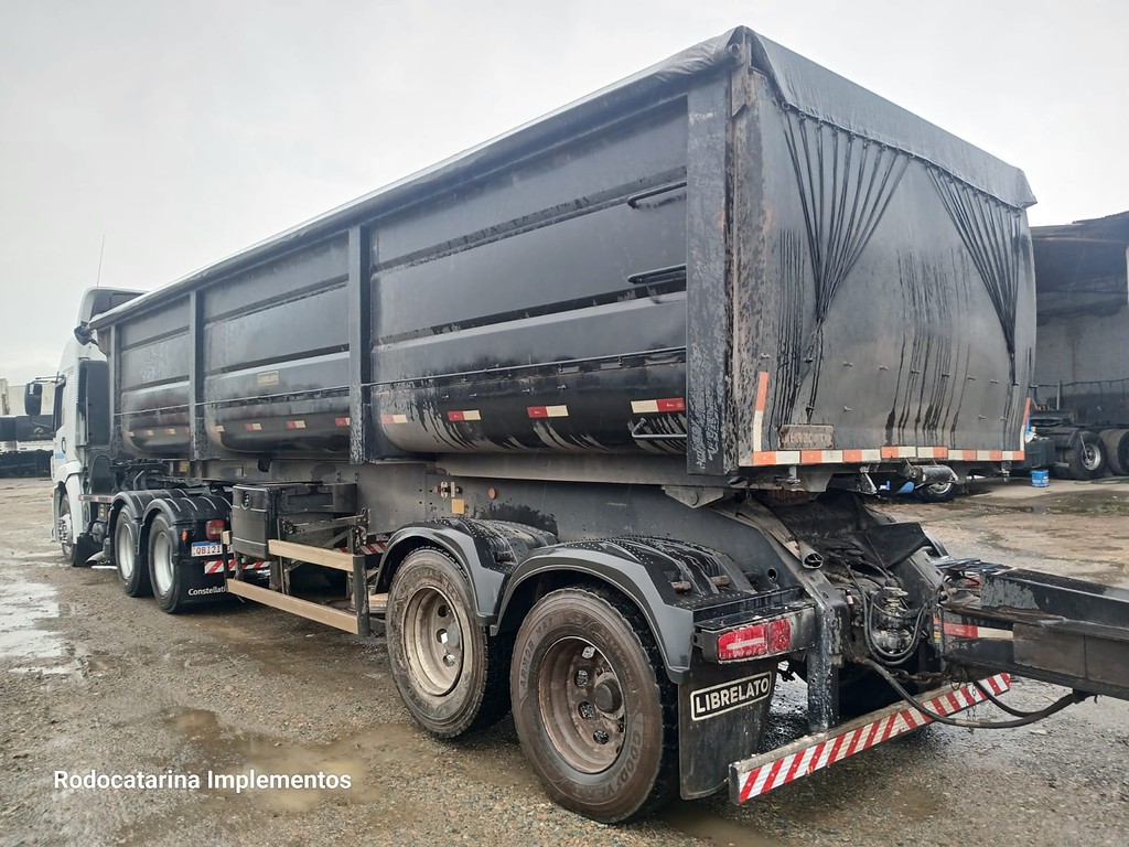Carreta RODOTREM BASCULANTE Librelato ANO 2020 9 Eixos de Rodocatarina Implementos LTDA na Santa Catarina