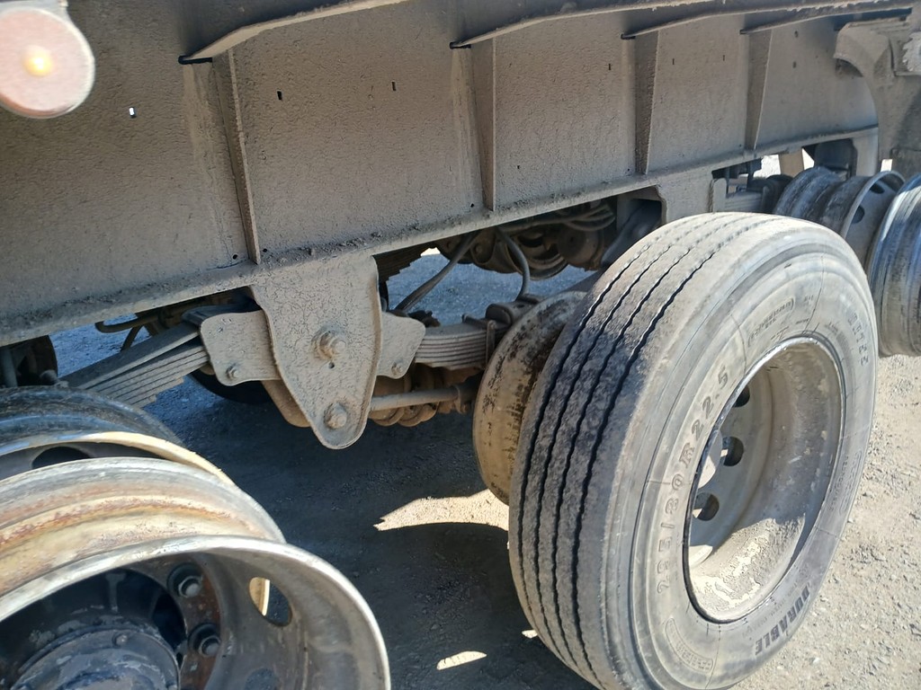 Carreta SEMI-REBOQUE GRANELEIRO Randon ANO 2020 3 Eixos de Rodocatarina Implementos LTDA na Santa Catarina