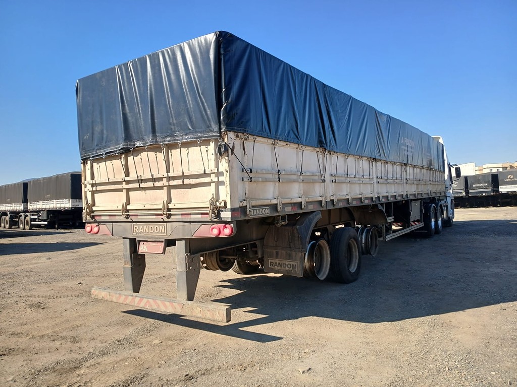 Carreta SEMI-REBOQUE GRANELEIRO Randon ANO 2020 3 Eixos de Rodocatarina Implementos LTDA na Santa Catarina