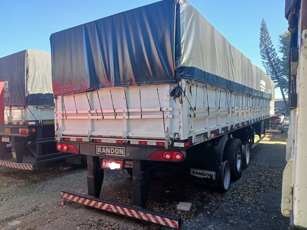 Carreta SEMI-REBOQUE GRANELEIRO Randon ANO 2020 3 Eixos de Rodocatarina Implementos LTDA na Santa Catarina