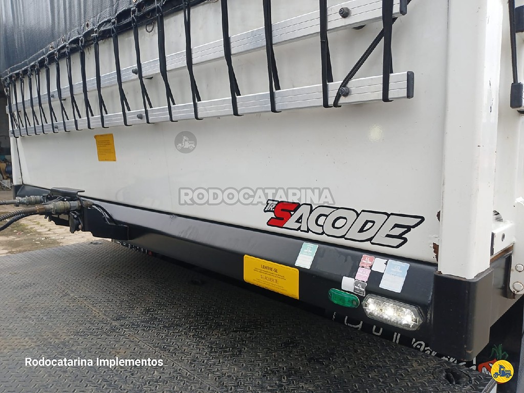 Carreta SEMI-REBOQUE GRANELEIRO Librelato ANO 2023 3 Eixos de Rodocatarina Implementos LTDA na Santa Catarina