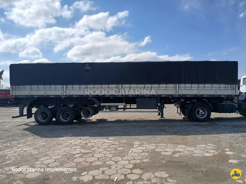 Carreta SEMI-REBOQUE GRANELEIRO Librelato ANO 2022 3 Eixos de Rodocatarina Implementos LTDA na Santa Catarina