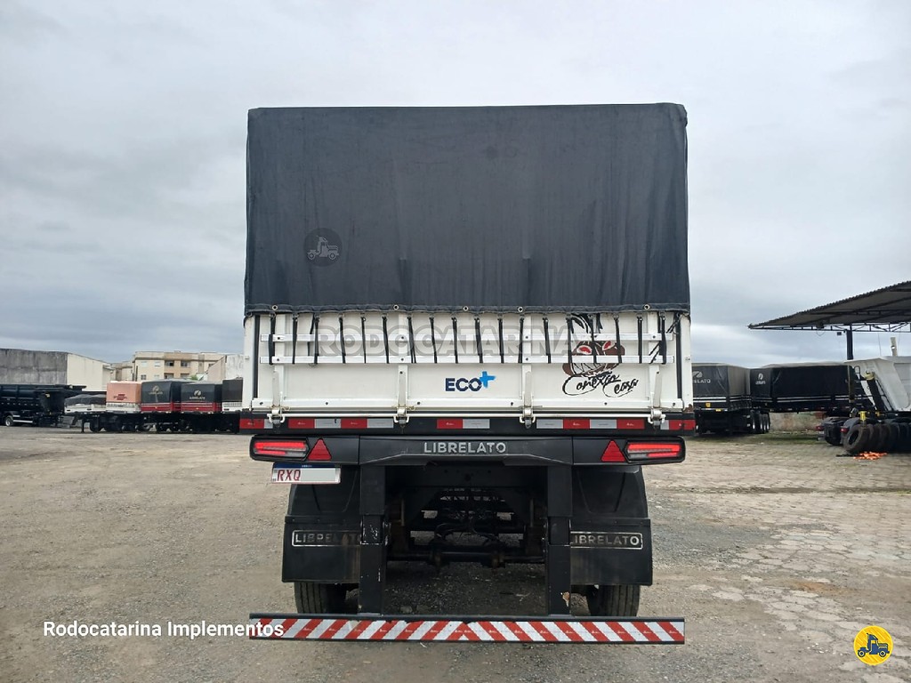 Carreta SEMI-REBOQUE GRANELEIRO Librelato ANO 2023 3 Eixos de Rodocatarina Implementos LTDA na Santa Catarina