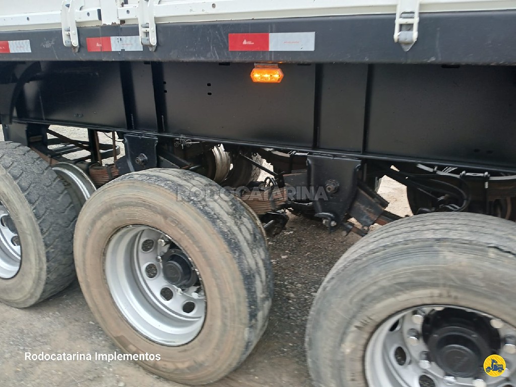 Carreta SEMI-REBOQUE GRANELEIRO Librelato ANO 2023 3 Eixos de Rodocatarina Implementos LTDA na Santa Catarina