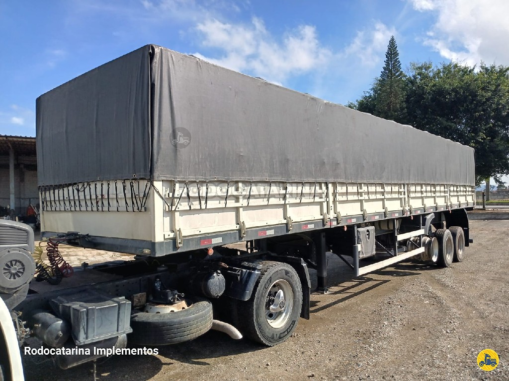 Carreta SEMI-REBOQUE GRANELEIRO Librelato ANO 2022 3 Eixos de Rodocatarina Implementos LTDA na Santa Catarina